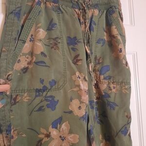 Anthropologie Green Floral Cropped Pants